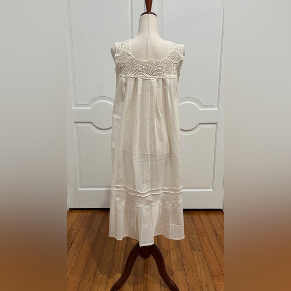 Artisanal Mexican women’s summer dress is made with crochet and cotton manta. - Picture 7 of 7